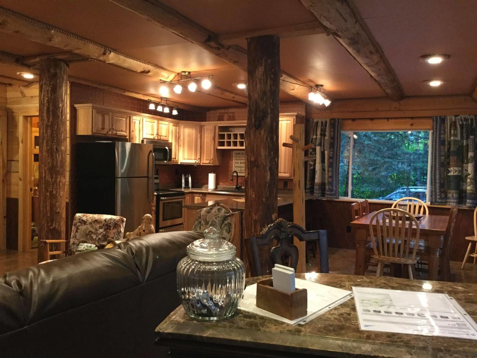 Renfro'S Lakeside Retreat Primrose ภายนอก รูปภาพ